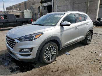  Salvage Hyundai TUCSON