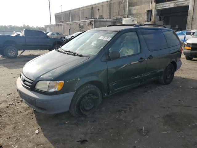  Salvage Toyota Sienna