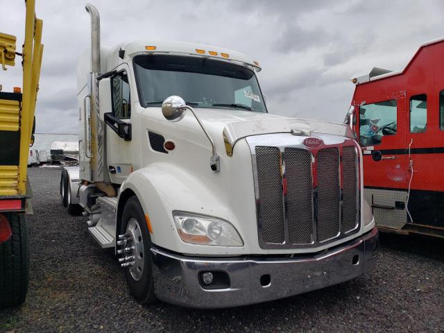  Salvage Peterbilt 579