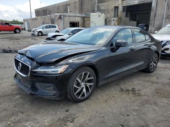  Salvage Volvo S60