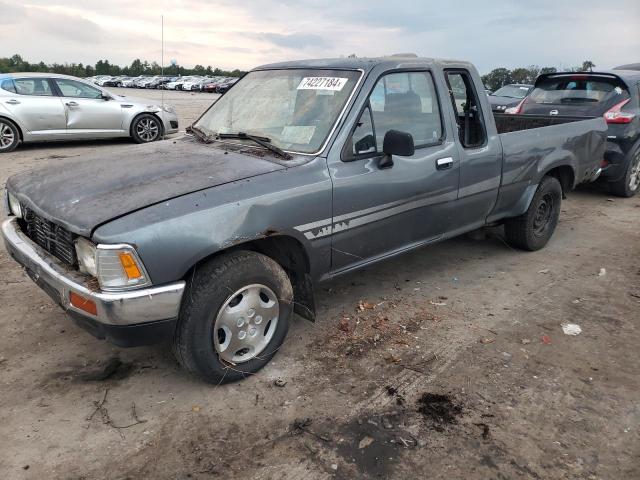  Salvage Toyota Pickup