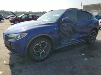  Salvage Alfa Romeo Stelvio