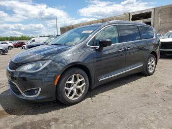  Salvage Chrysler Pacifica