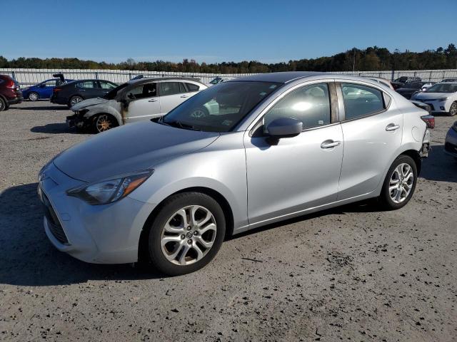  Salvage Toyota Yaris