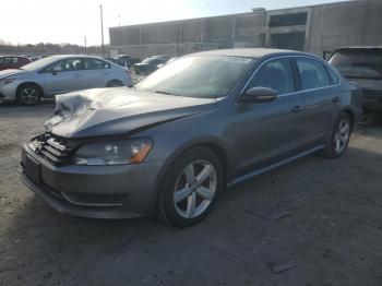  Salvage Volkswagen Passat