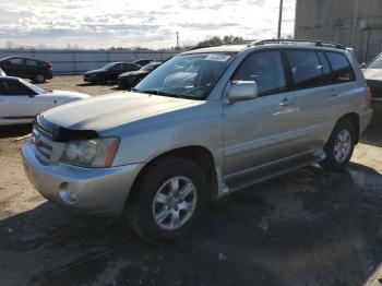  Salvage Toyota Highlander