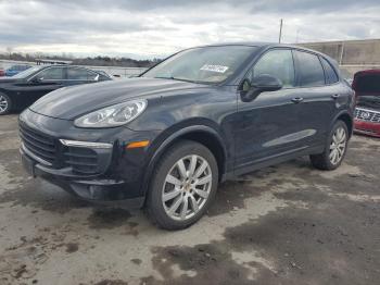  Salvage Porsche Cayenne