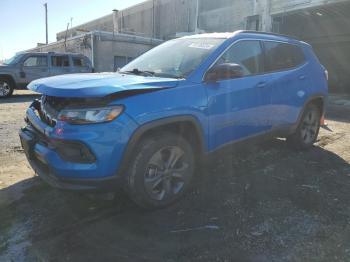  Salvage Jeep Compass