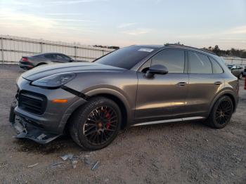  Salvage Porsche Cayenne