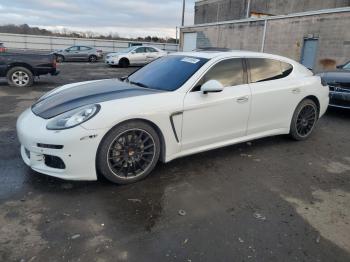  Salvage Porsche Panamera