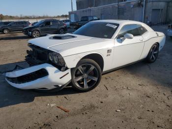  Salvage Dodge Challenger