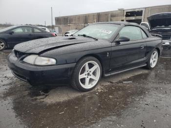  Salvage Ford Mustang