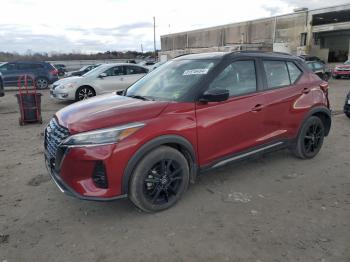  Salvage Nissan Kicks