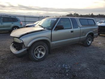  Salvage Chevrolet S-10