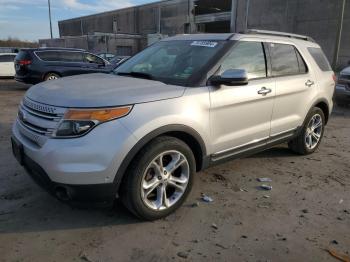  Salvage Ford Explorer