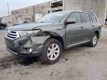  Salvage Toyota Highlander