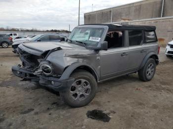  Salvage Ford Bronco