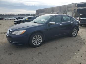  Salvage Chrysler 200