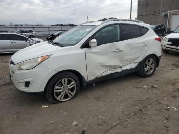  Salvage Hyundai TUCSON