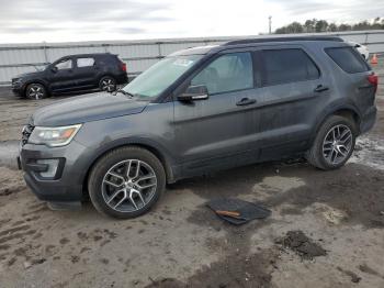  Salvage Ford Explorer