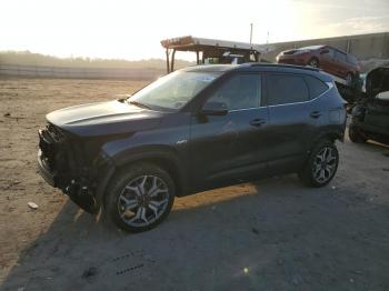  Salvage Kia Seltos