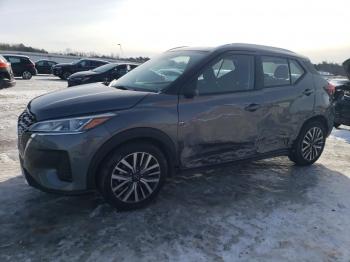  Salvage Nissan Kicks