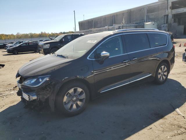  Salvage Chrysler Pacifica