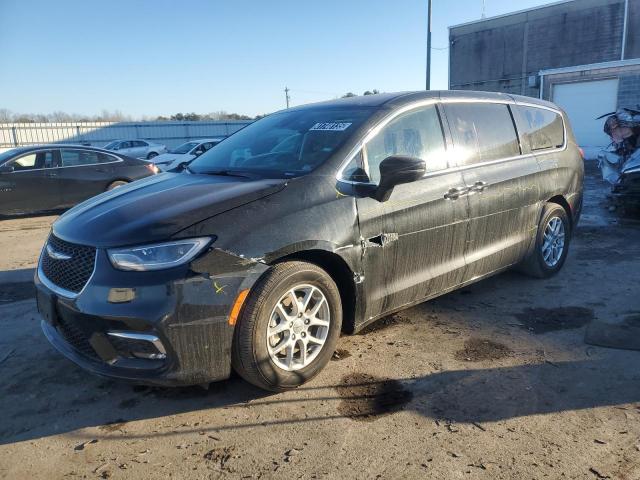  Salvage Chrysler Pacifica