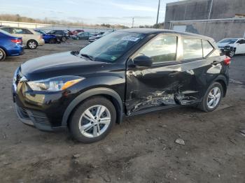  Salvage Nissan Kicks