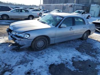  Salvage Lincoln Towncar