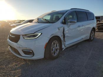  Salvage Chrysler Pacifica