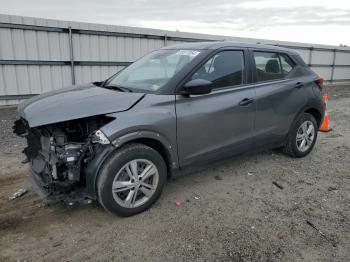  Salvage Nissan Kicks