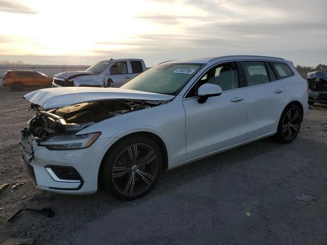  Salvage Volvo V60