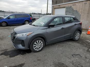  Salvage Nissan Kicks