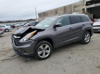  Salvage Toyota Highlander