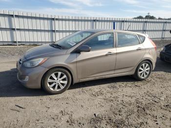  Salvage Hyundai ACCENT