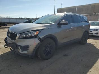  Salvage Kia Sorento