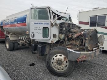  Salvage Peterbilt 335