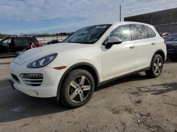  Salvage Porsche Cayenne