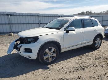  Salvage Volkswagen Touareg