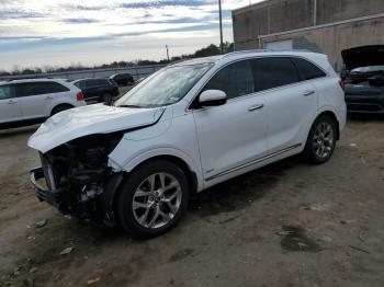  Salvage Kia Sorento