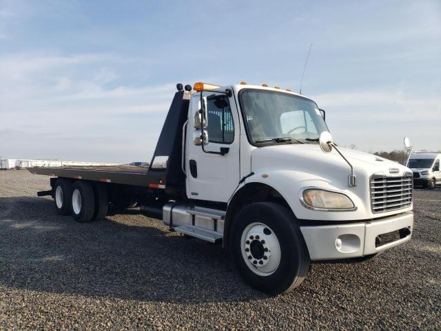  Salvage Freightliner M2 106 Med