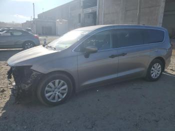  Salvage Chrysler Pacifica