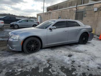  Salvage Chrysler 300