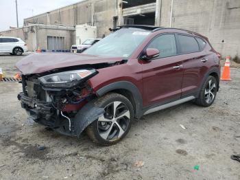  Salvage Hyundai TUCSON