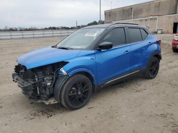  Salvage Nissan Kicks