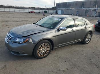  Salvage Chrysler 200