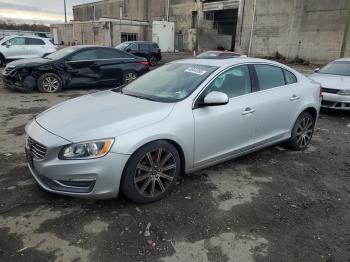  Salvage Volvo S60