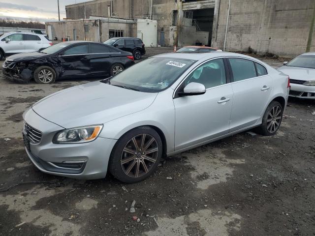  Salvage Volvo S60