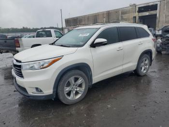  Salvage Toyota Highlander